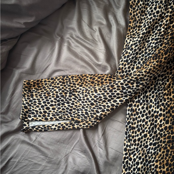 Dolce & gabana size 27 leopard print denim leggings very tight - Picture 4 of 6